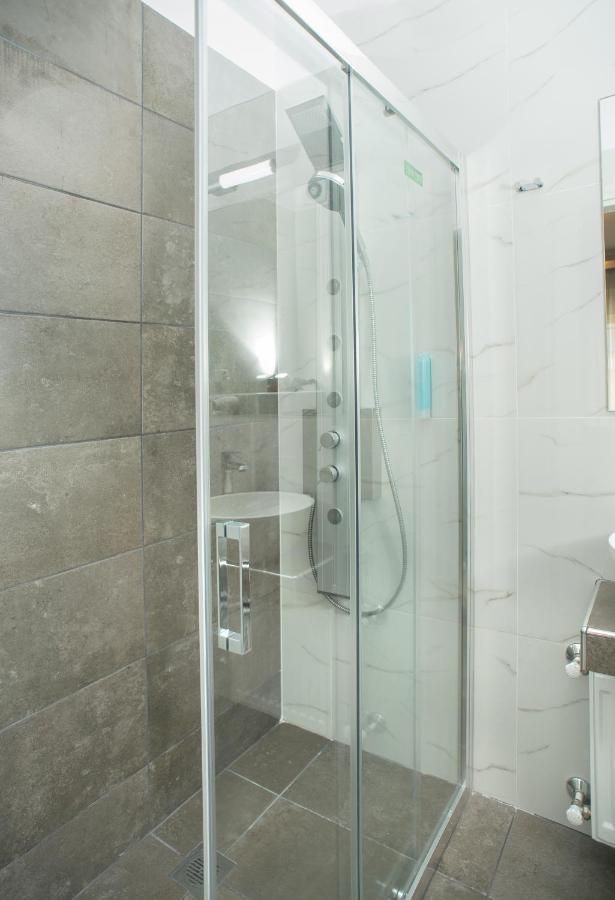 Lux Vip Apartments Peraía Zewnętrze zdjęcie